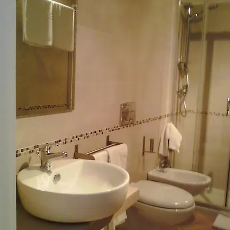 Oda ve Kahvaltı Marebello Otranto